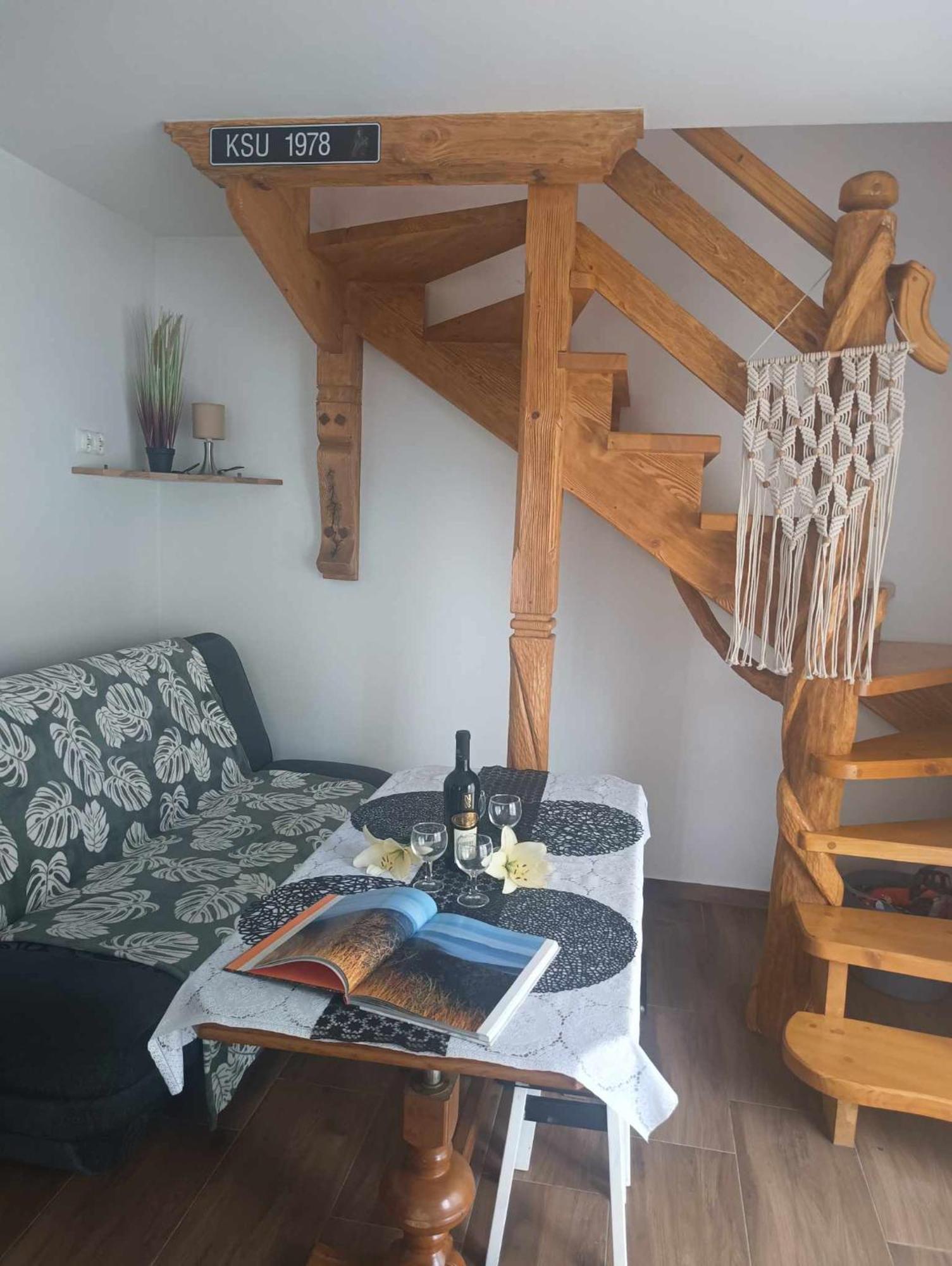 Villa Bieszczadzka Dolina U Magdy à Zlobek  Extérieur photo